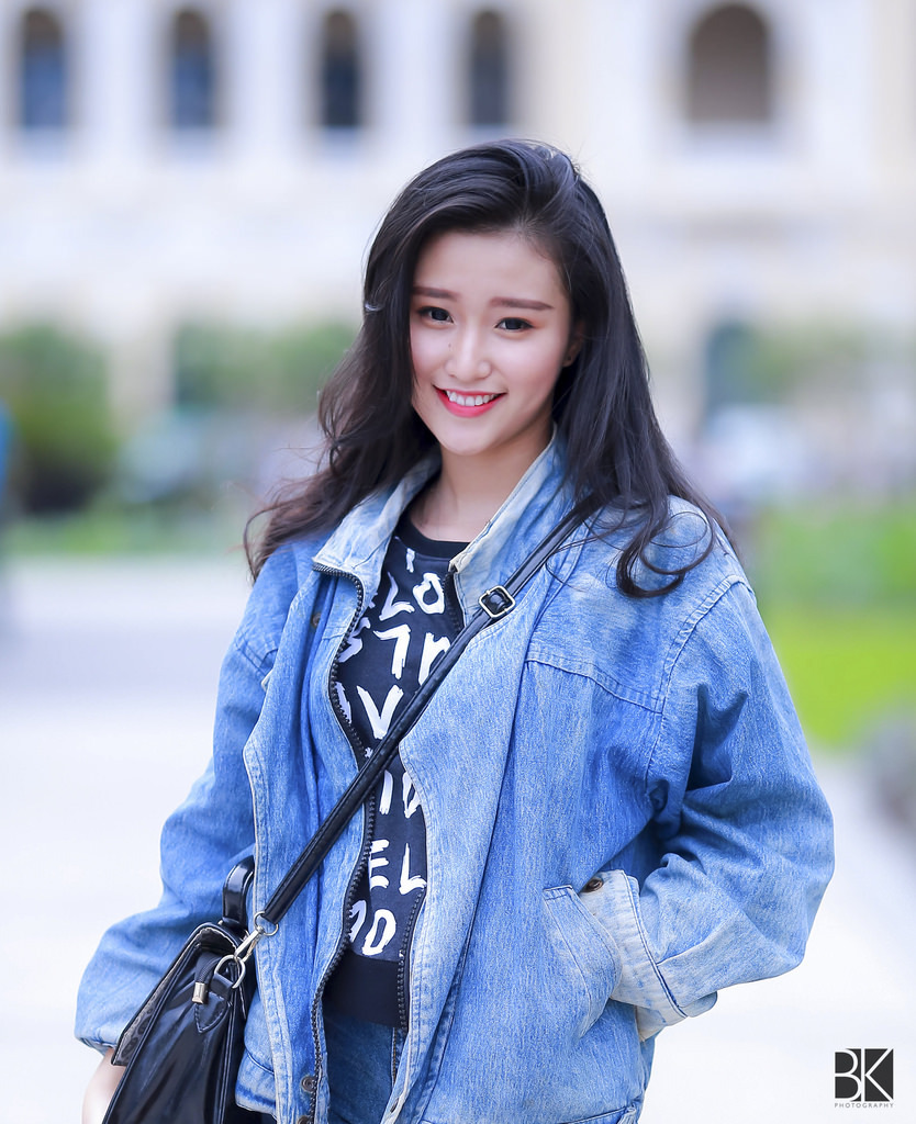 女人黄网站